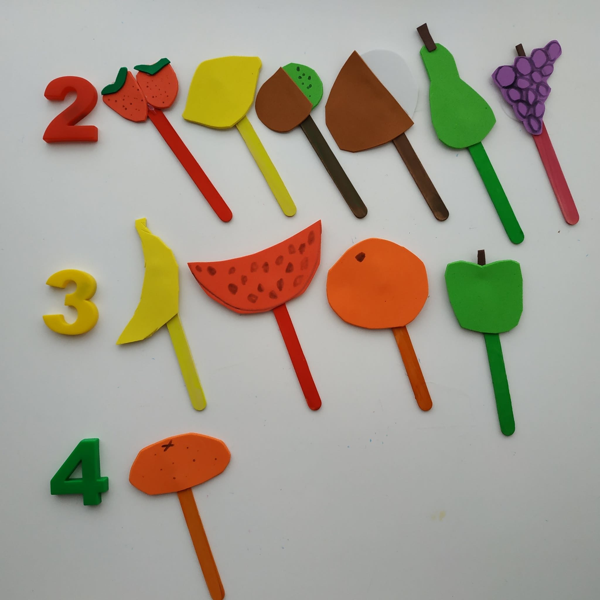 ?Juego con frutas Manualidades y juegos